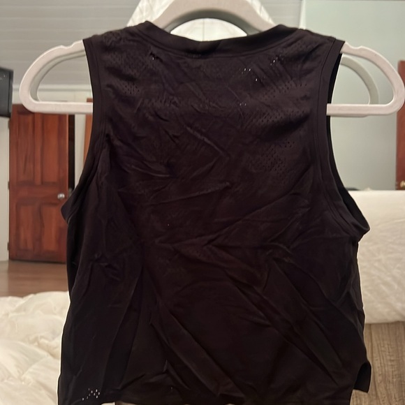 Lululemon size 4 running tank top in black - Picture 3 of 4